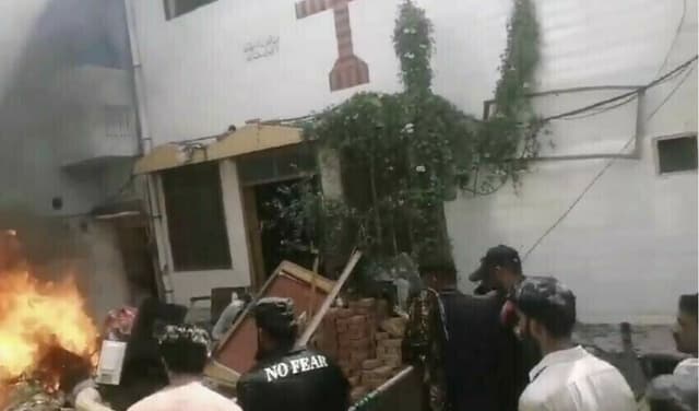 Jaranwala incident