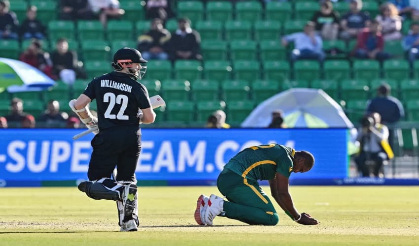 Williamson, Ravindra lead New Zealand to record total of 363 in semi-final against South Africa (Courtesy: Online)