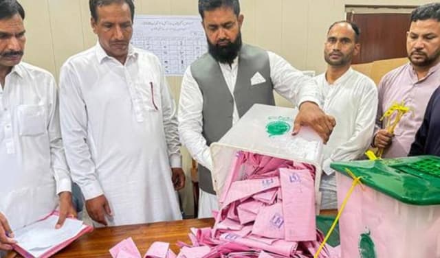 AJK elections 2026: PML-N leads with four seats, PPP bags three in Mirpur Division