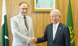 Pakistan, Japan resolve to bolster development cooperation (Courtesy: File)