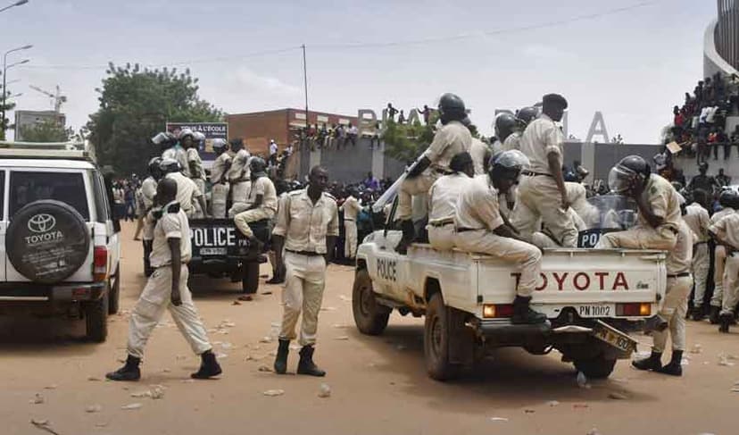 Al Qaeda-linked militants claim attack on Niger airport