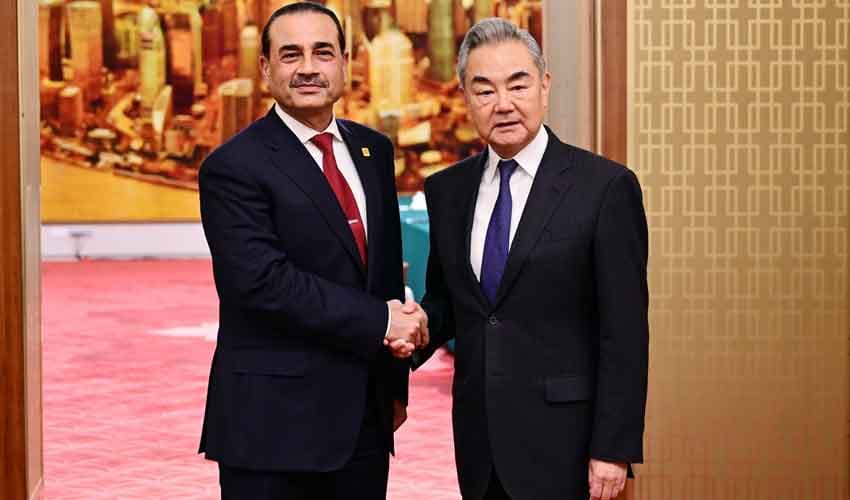 Field Marshal resolves Pakistan's peace efforts in meeting with Chinese FM (Courtesy: File) Field Marshal resolves Pakistan's peace efforts in meeting with Chinese FM (Courtesy: File)