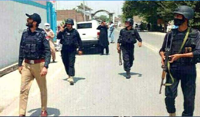 Four policemen injured in Bannu attack (Courtesy: File)