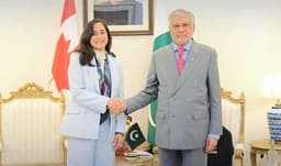 Dar, Canadian counterpart discuss regional security, US-Iran tensions (File Photo)