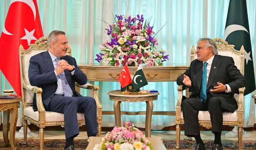 Dar, Turkish counterpart reaffirm resolve to deepen bilateral ties (Courtesy: File)