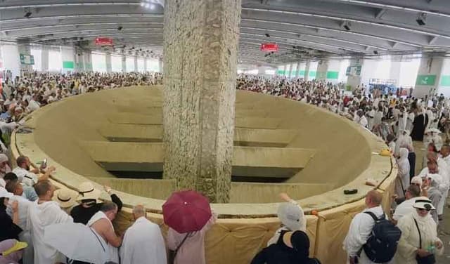 Rami being performed during Hajj
