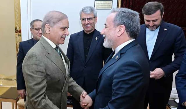 Araghchi-led Iranian delegation leaves Pakistan after regional talks (Courtesy: File)