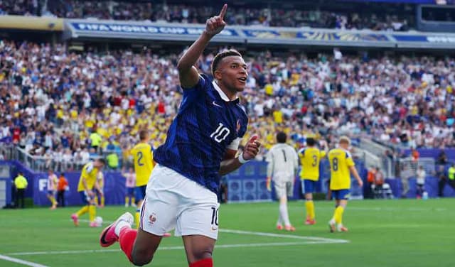 Mbappe Leads France Past Sweden Into Last 16