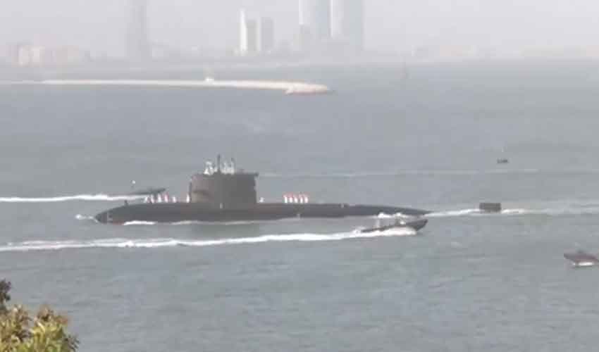 First Hangor-class submarine arrives in Karachi (Courtesy: File)