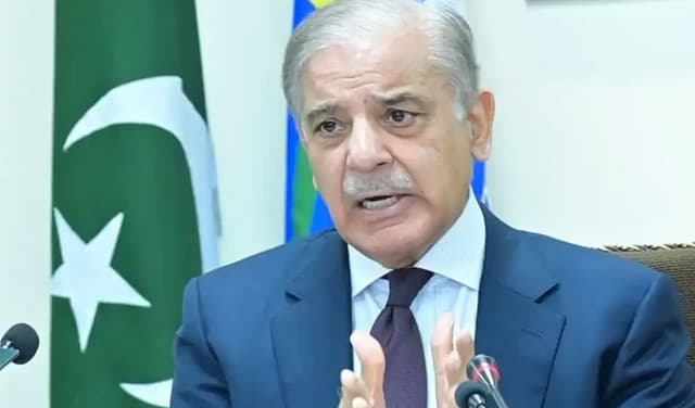 SMEs hold capacity to boost economic growth, exports: PM (Courtesy: File)