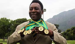 Pele's 1958 World Cup final shirt sells for $4.9m (Courtesy: File)