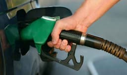 Petroleum stocks sufficient; fears of hoarding grow (Courtesy: File)