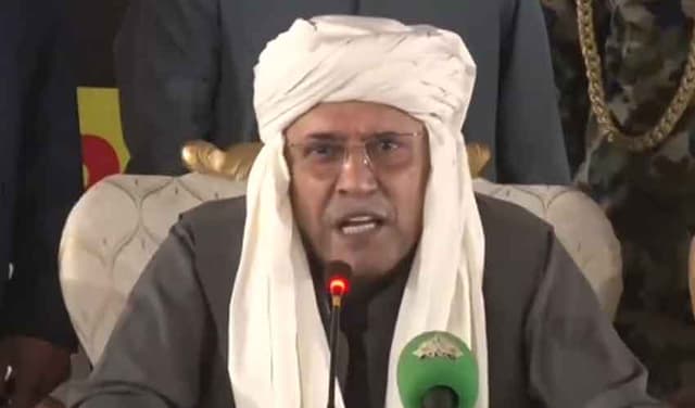President Zardari resolves to bolster country's economy (Courtesy: File)