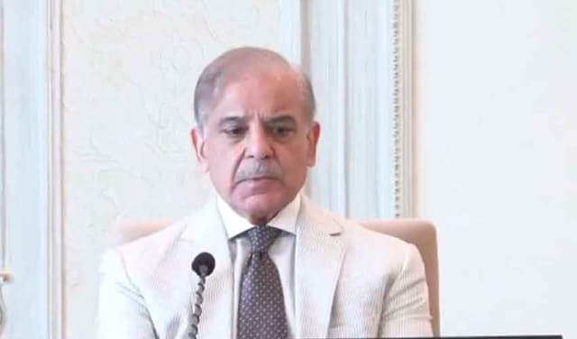 PM approves strategic roadmap for reforms in Pakistan Railways (Courtesy: File)