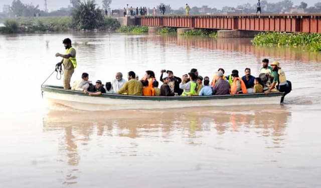 Punjab flood threat grows as weak dams raise alarm