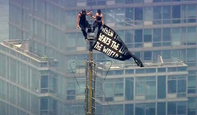 Russian couple climb Empire State Building
