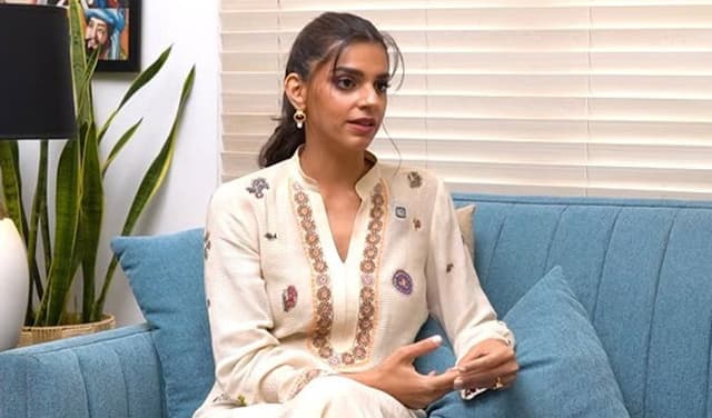 Sanam-Saeed-latest
