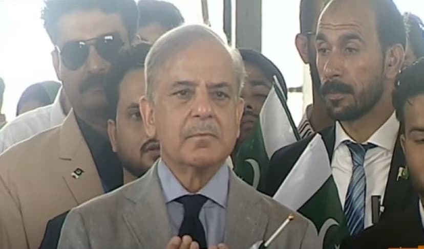 PM Shehbaz visits mausoleum of Allama Iqbal – screengrab