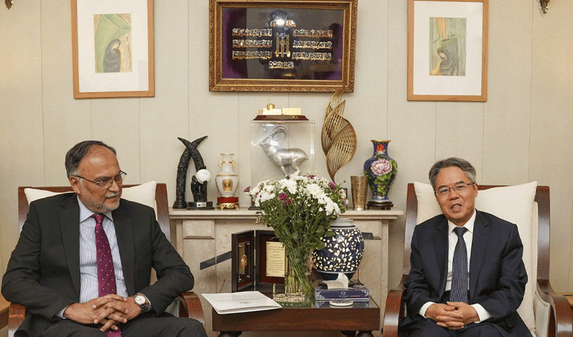 Iqbal thanks China for supporting Pakistan during India crisis (Courtesy: Online)
