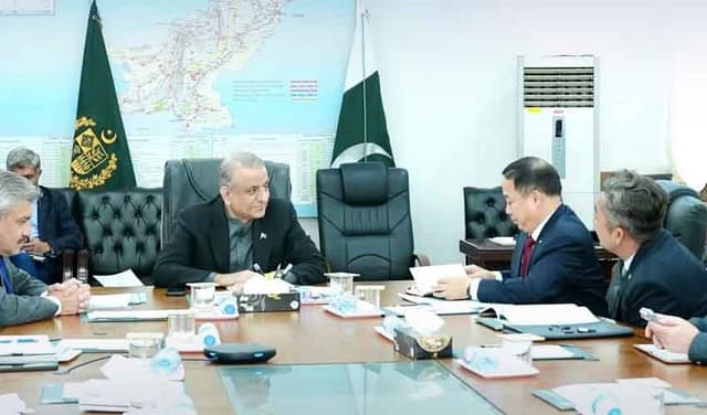 Photo: Abdul Aleem Khan/Facebook