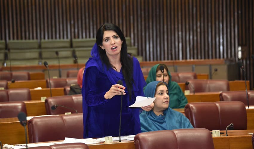Only Imran Khan gives befitting response to India, claims Aliya (Courtesy: Online)
