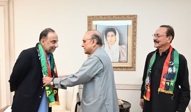 Asif Ali Zardari welcomes Raza Haroon, Anees Advocate – @MediaCellPPP