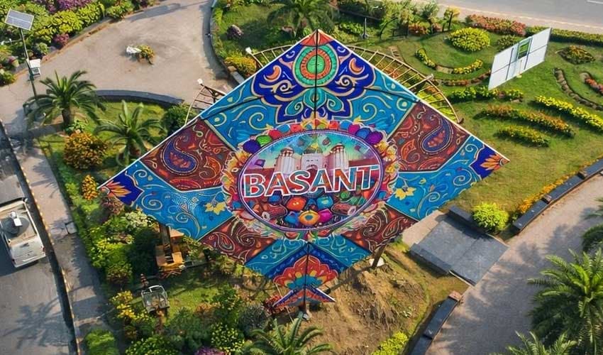 Basant returns to Lahore after two decades with verve (Courtesy: File)