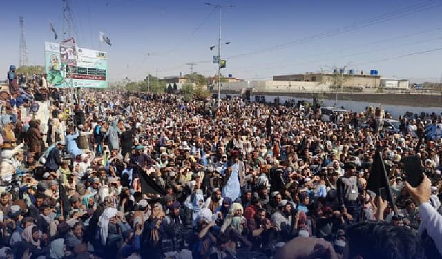 Chaman jirga sit in