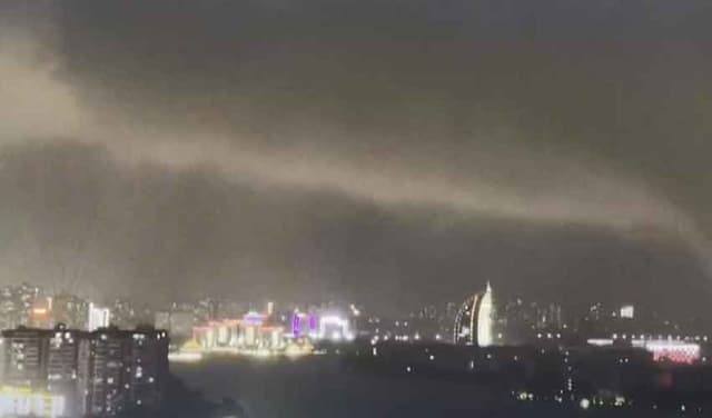 China tornadoes kill 11