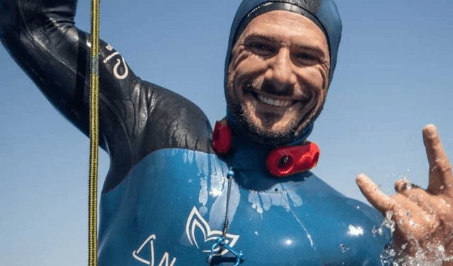 Freediver breaks world record by holding breath underwater for 29 minutes (Courtesy: Online)