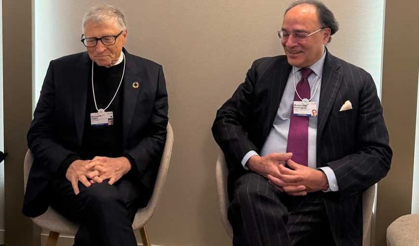 Aurangzeb, Bill Gates emphasise importance of efficient tax system (Courtesy: Online)