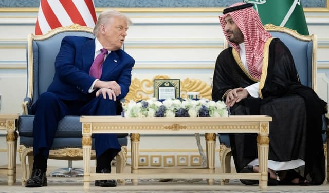 Trump signs multi-billion deals with Saudi Arabia (Courtesy: Online)