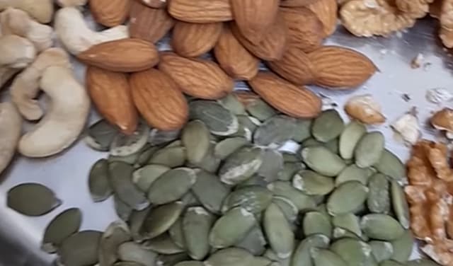 Dried fruits offer comparable health benefits to fresh fruits (Courtesy: File)