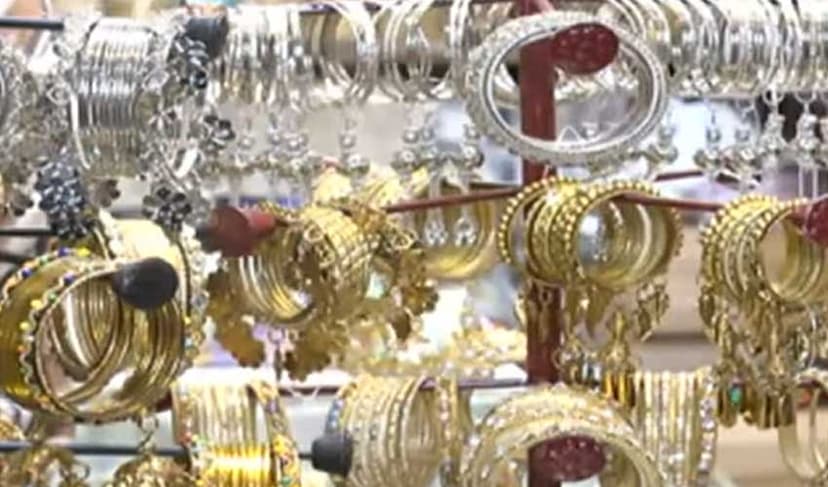 Masses do Eid shopping with verve – File