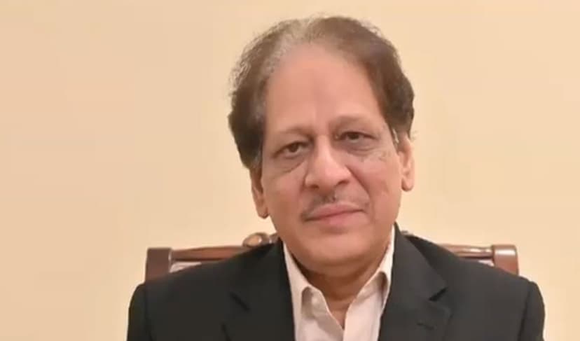 Ex-Sindh governor says Pakistan facing economic woes – File