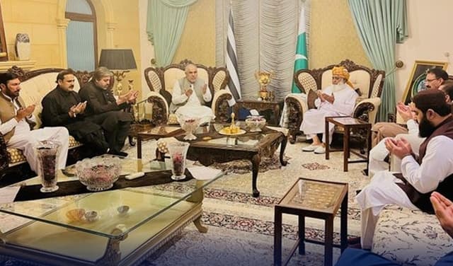 JUI-F, PTI agree to nominate Mahmood Achakzai as opposition leader (Courtesy: File)