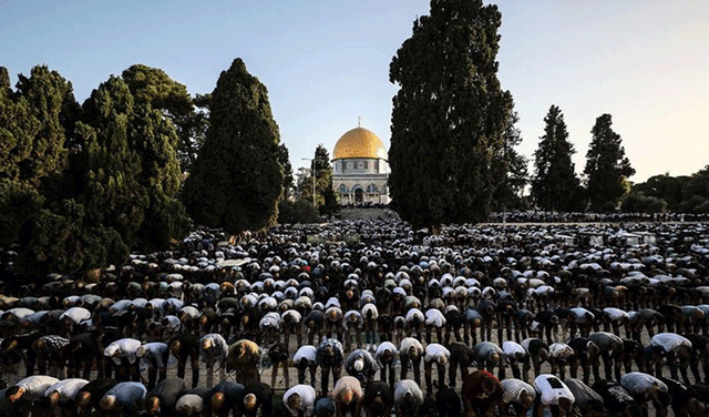 Eid-ul-Azha: Gaza residents keep spirits high despite Israeli bombardment (Courtesy: Online)
