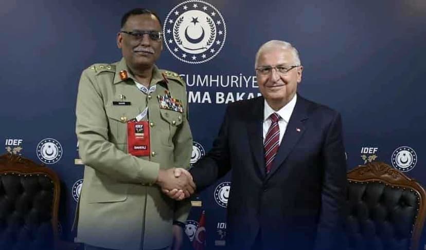 CJCSC Gen Mirza attends 17th International Defence Industry Fair in Istanbul (Courtesy: File)