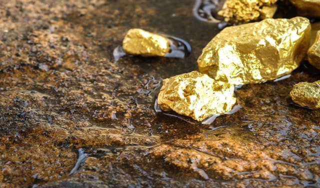 NAB seizes mining records in gold extraction probe (Courtesy: Online)