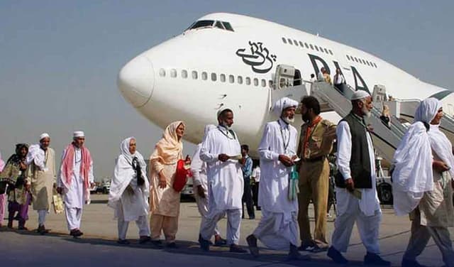 165 Pakistani pilgrims arrive in Islamabad  (Courtesy: File)
