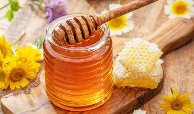Health benefits of honey and its nutritional value (Courtesy: Online)