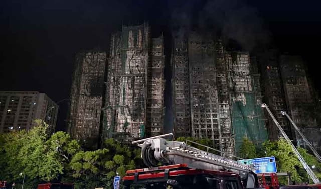 Hong Kong building fire