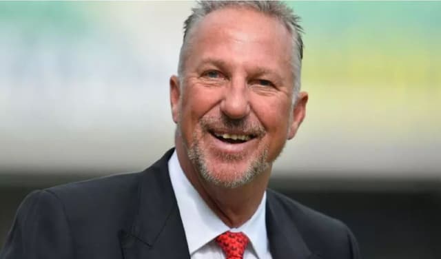 England Ashes preparations 'borderline arrogant', says Botham