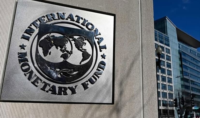 IMF demands 'do more' from Pakistan during economic review talks (Courtesy: File)