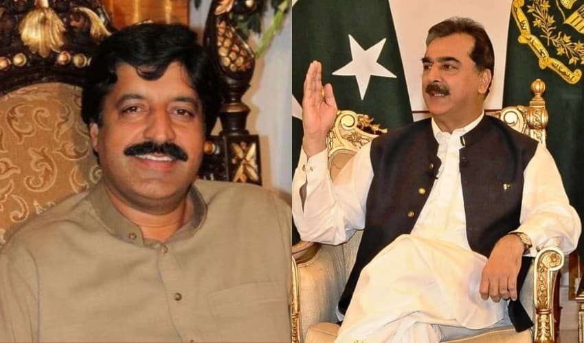 From left to right: Haji Sardar Saleem and Yousuf Raza Gilani – Files