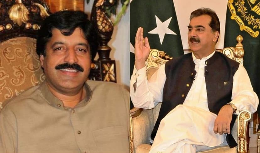 From left to right: Haji Sardar Saleem and Yousuf Raza Gilani – Files