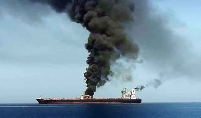 Iran claims strike on US destroyer