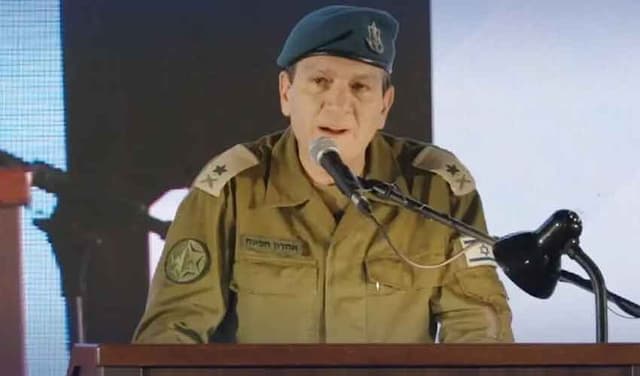 Israel military intelligence chief resigns