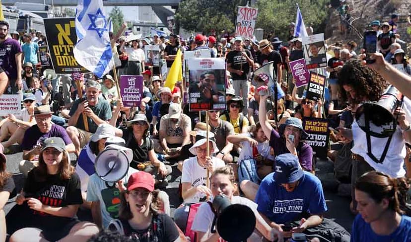 Israelis protest against Gaza war