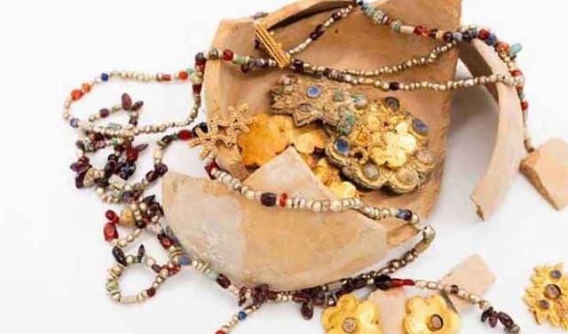 Abbasid-era gold jewellery discovered in Saudi Arabia (Courtesy: File)